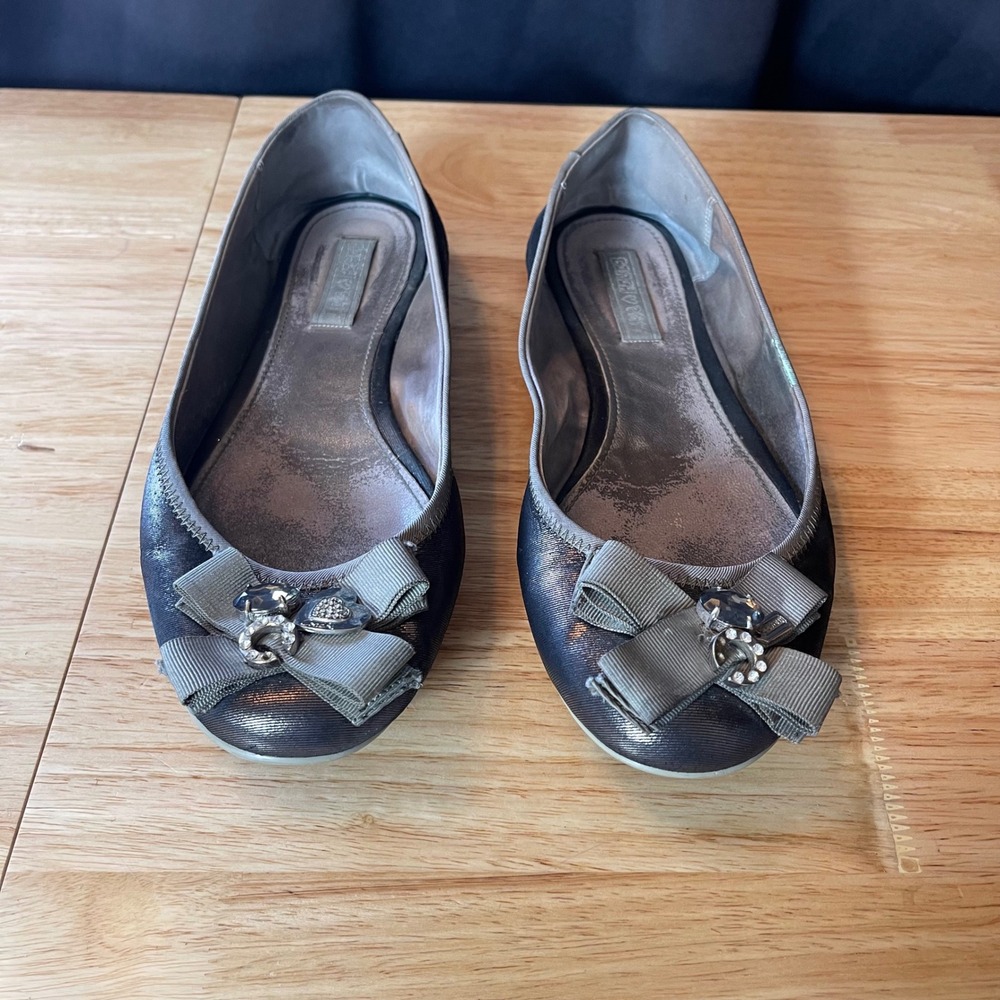 Coach Poppy Metallic Pewter Ballet Flats Bow Rhinestone Heart Logo Charm Womens